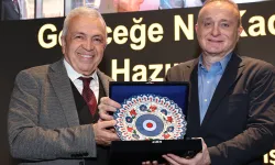 Bursa Nilüfer'de Alphan Manas ile “Geleceğe Ne Kadar Hazırız?”