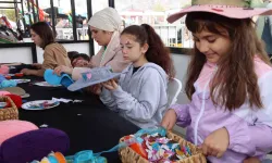 KO-MEK'te 23 Nisan coşkusu renkli şapkalara yansıdı