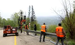 Sakarya Taşyatak’ta çelik bariyer montajı tamam