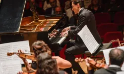 İzmir Oda Orkestrası yeni sezona kapalı gişe başladı