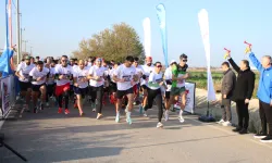 İzmir'de gençler Cumhuriyet'e koştu