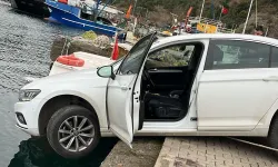 Mudanya Tirilye'de araç denize düşmekten son anda kurtarıldı!