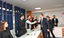 Balıkesir'de Başkan Akın gençlerle bir araya geldi