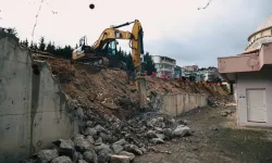 Bursa Nilüfer'de çöken istinat duvarı yenileniyor