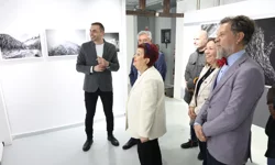 Bursa Nilüfer'de 'Yerle Gök Arasında' sergisi kapılarını açtı