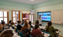 İBB Gençlik Ofisleri'nde yılın ilk eğitimleri sürüyor