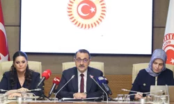 Komisyon beklenen raporu sundu... Türkiye yapay zekâda üreten ve düzenleyen olacak