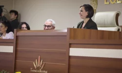 Başkan Kınay'dan Karabağlar Meclsi'nde demokrasi, sorumluluk ve emek vurgusu