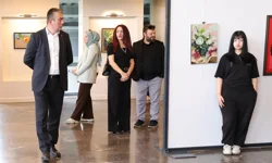 Bursa Osmangazi'de liselilerin emekleri sanatseverlerle buluştu