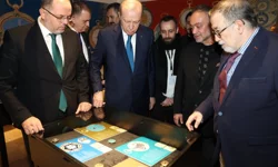 Cumhurbaşkanı Erdoğan, nadir cep saatlerini inceledi