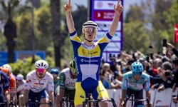 Cumhurbaşkanlığı Bisiklet Turu'nda ilk etap Tom Crabbe'nin