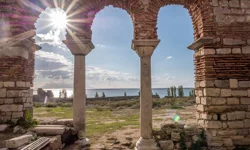 Enez Kalesi'ne 'bin liralık' ihmal!