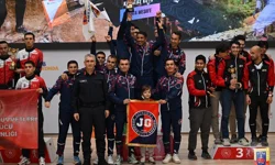 Jandarma Gücü oryantiringte Türkiye Şampiyonu