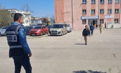 Keşan'da okullarda polisler nöbette, bahçeler veliye kapandı!
