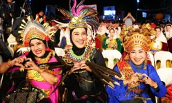 Manisa'da mesir coşkusu sokaklara taştı