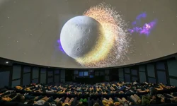 Mersin'de planetaryum çocukları evrenle buluşturuyor