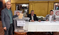 Ömer Çeker'den emek mücadelesine Hürriyetçi Sağlık Sen'le devam