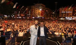 Denizli'de dev buluşma: On binler Sefo konserine akın etti