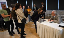 İzmir Bornova'da şiir ve hakikat buluşması