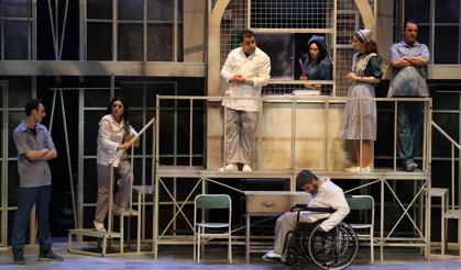 Konya Şehir Tiyatrosu'ndan 'Kafesten Kuş Uçtu'