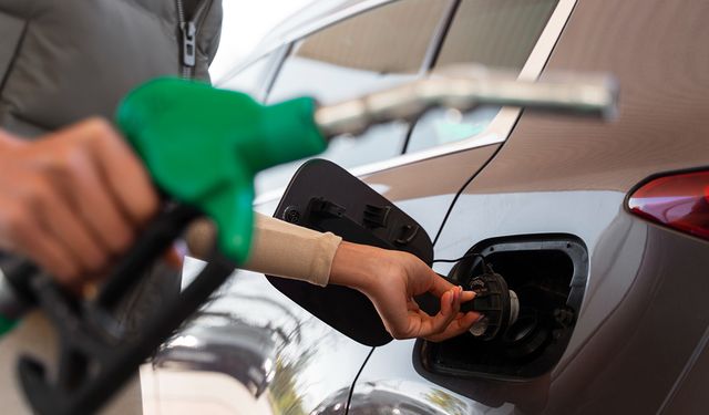 Benzine yine zam geldi!