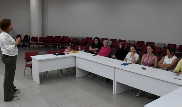 Bursa Osmangazi’de veliler çocuklarıyla kitap yolculuğuna çıkıyor