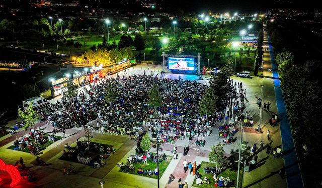 Bursa’da kalpler, 12 Dev Adam için attı