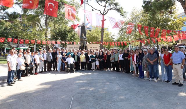 CHP Gemlik: "Cumhuriyetimize ve partimize sahip çıkıyoruz"