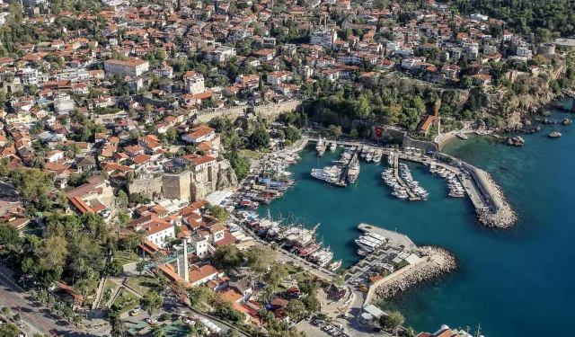 Antalya Kaleiçi sporla keşfedilecek!