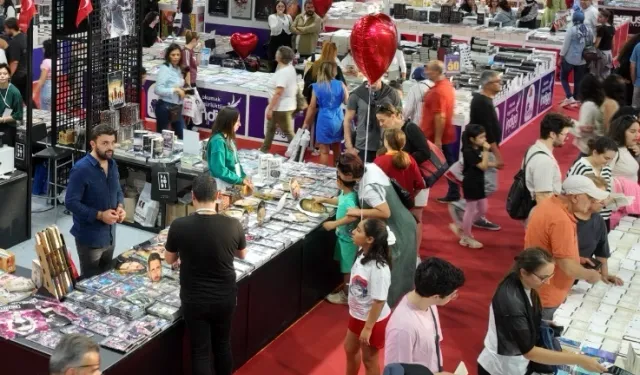 Antalya Kitap Fuarı 15'inci kez kapılarını açıyor