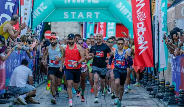 Bodrum Yarı Maratonu 8. kez nefes kesti! 24 ülkeden 2 bin 150 sporcu koştu