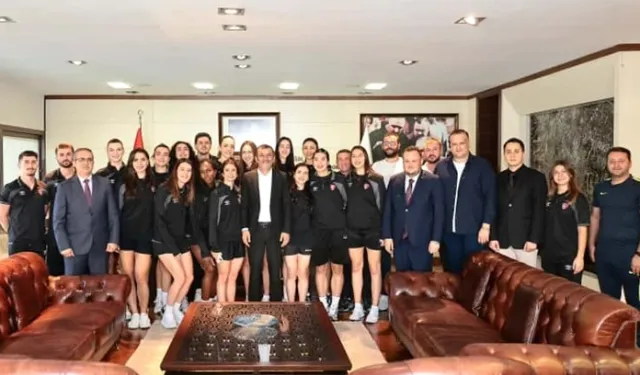 Denizli Büyükşehir'in sultanları yeni sezona hazır