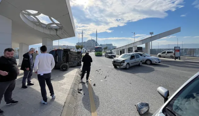 Düzce'de korkutan kaza... Araç yan yattı!