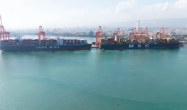 Mersin'in yeni terminali 400 metrelik mega gemiyi karşıladı