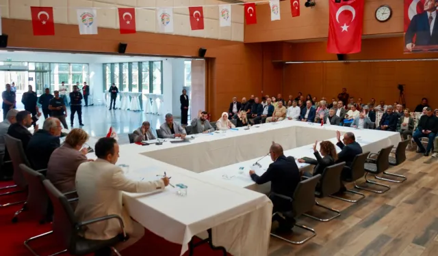 Şile Meclisi'nde borçlar, Şile Bezi Festivali ve kurtuluş günü hatası konuşuldu