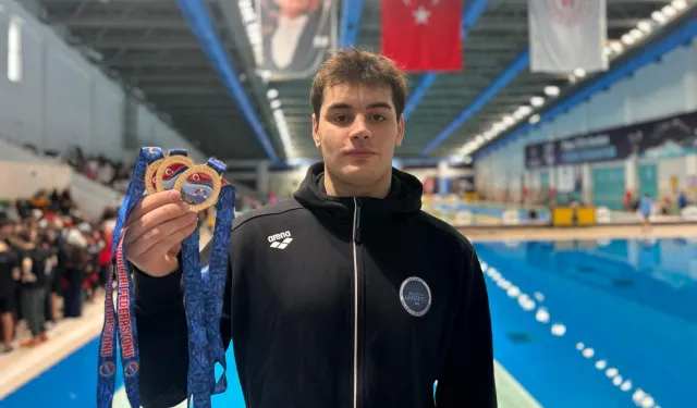 Gaziantep'in milli yüzücüsü Kaan Efe Kaya'dan 3 altın madalya