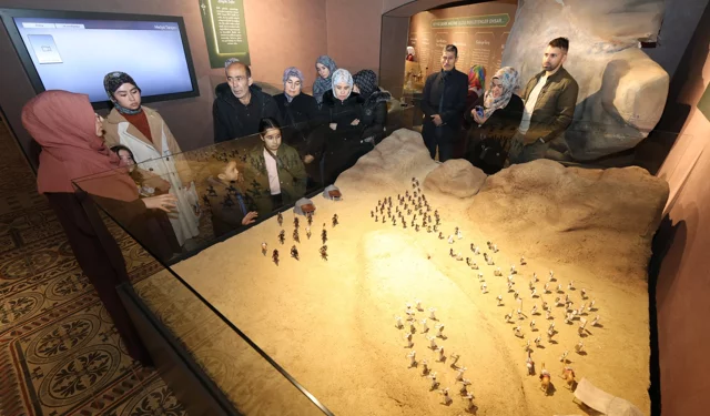 Konya'da Siyer Sergisi'ne yoğun ilgi