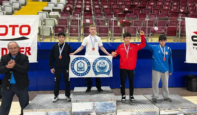 Minderde Bursa Yıldırım rüzgarı