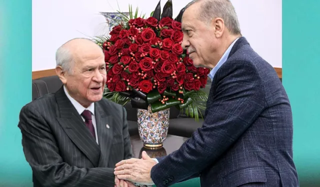 Bahçeli'den Cumhurbaşkanı Erdoğan'a 72 güllü yaş hediyesi