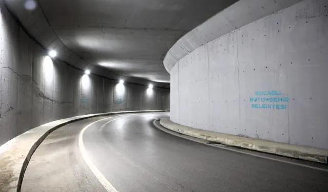 Kocaeli'de Şehir Hastanesi alt geçidi ışıl ışıl oldu