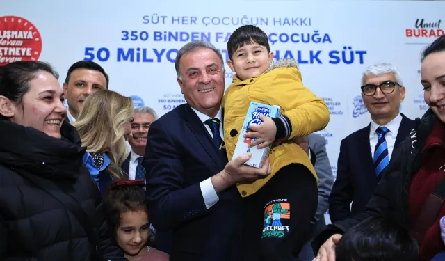 İstanbul'un çocuklarına 50 milyon litre süt ulaştırıldı