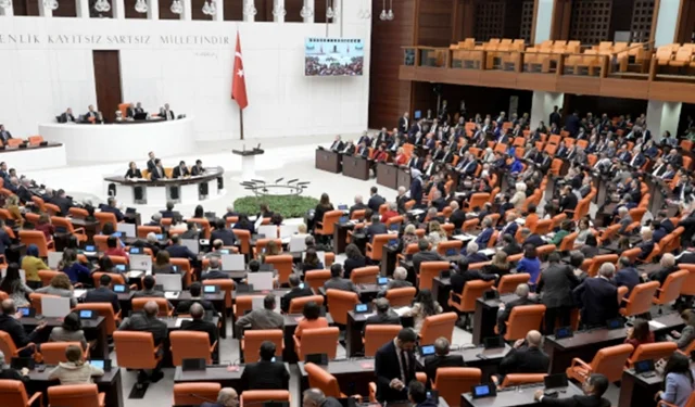 Ekonomiye ilişkin düzenlemeleri içeren kanun teklifi TBMM'de görüşülüyor