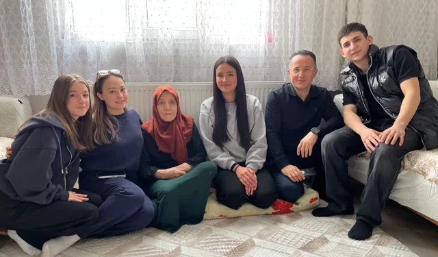 Bursa Yıldırımlı marifetli gençler büyüklerle buluşuyor