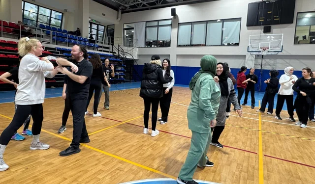 İstanbul Maltepe'de kadınlara öz savunma eğitimi