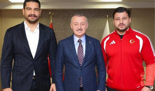 Kocaeli'de Başkan Büyükakın iki önemli ismi ağırladı