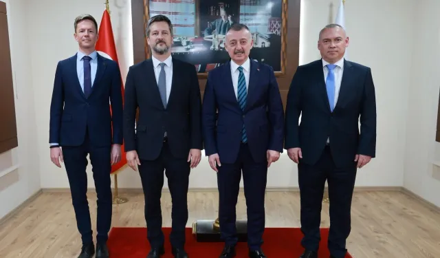 Macaristan Büyükelçisi Matis, Büyükakın'a konuk oldu