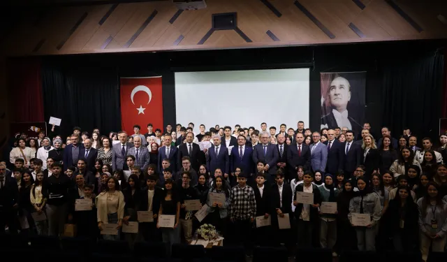 Sakarya'da liselilerin sanat dolu festivali ödül töreni ile taçlandı