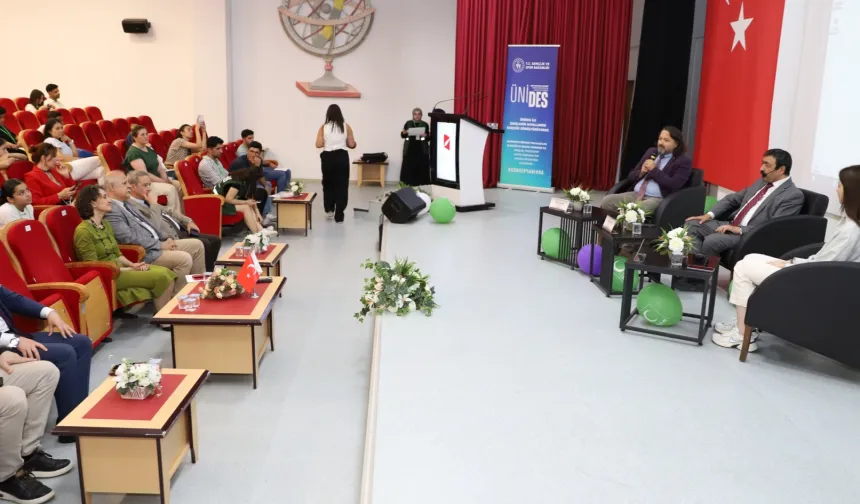 Moğolistan’daki Göktürk İzleri İKÇÜ’de konuşuldu