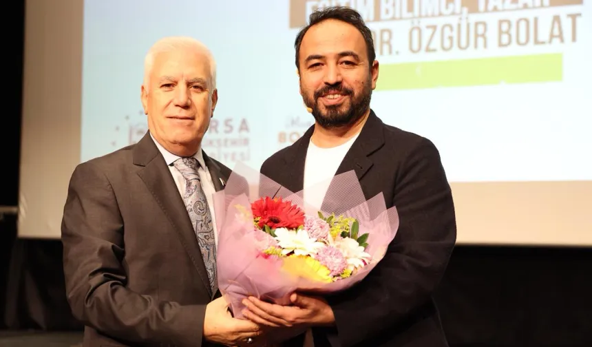 Başkan Bozbey'den gençlere 'hayal kurun' tavsiyesi