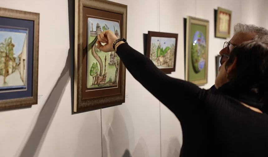 Sakarya'da genç sanatçıların hazırladığı 'Topraktan Geleneğe Çini' sergisi